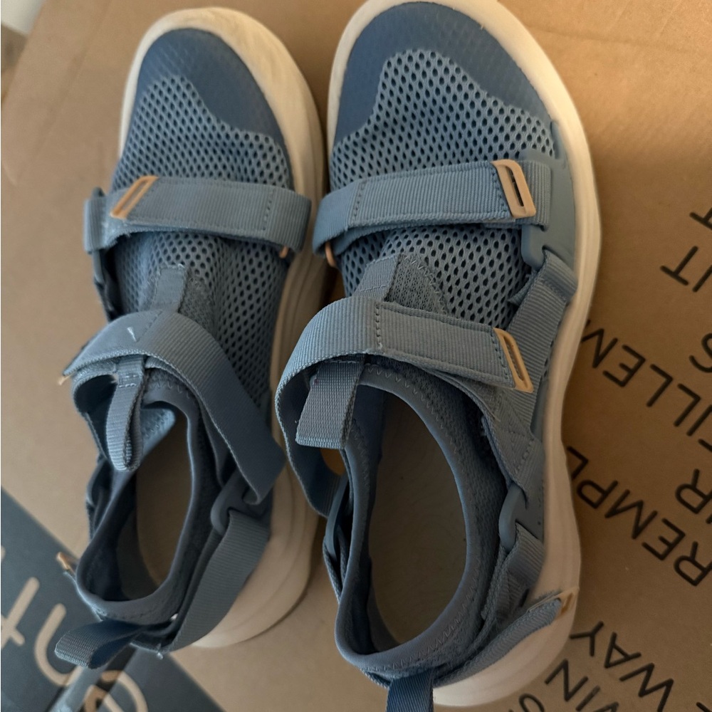 TEVA women’s Blue Athletic Shoes